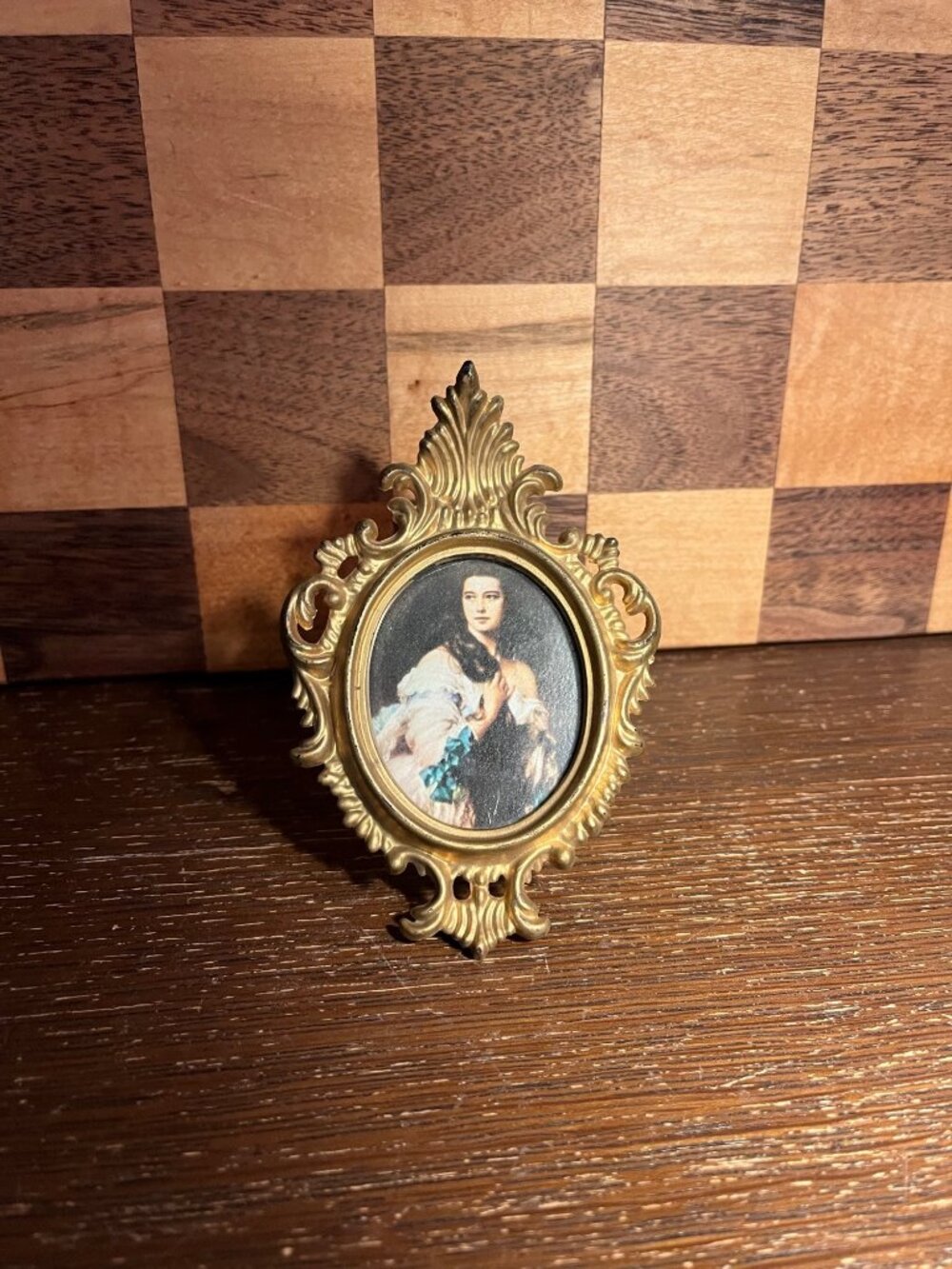 Small Vintage Plastic Resin Gold Ornate Frame A717